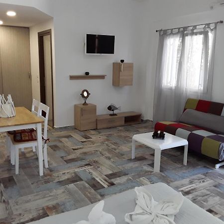 Kamári Azalea Hotel מראה חיצוני תמונה